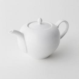 どんな食器にも合うシルエットがかわいいホワイトティーポット