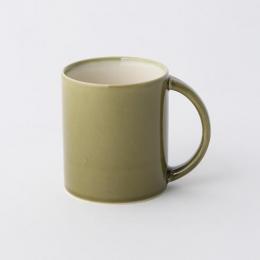 落ち着いたモスグリーン色のほっこりマグカップ